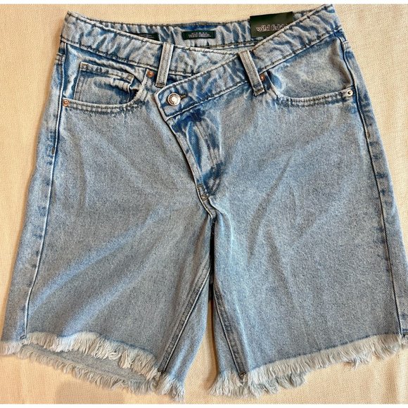 Wild Fable High Rise Bermuda Jean Shorts Raw Hem Asymmetrical Button Fly 2/26 - Picture 1 of 12
